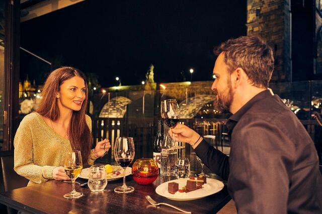 Mlynec.jpg Kromě lahodných pokrmů Mlýnec nabízí i jedinečný výhled ?