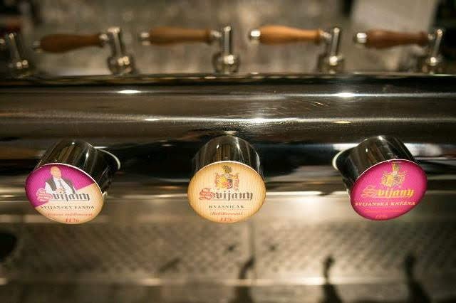 Svijanské pivo na čepu.jpg Svijanské pivo na čepu