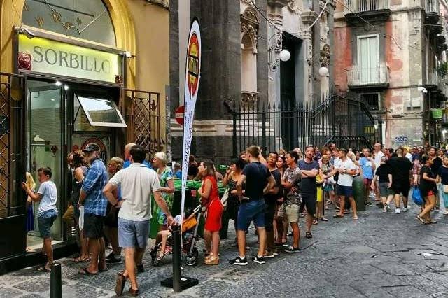 Zákazníků je dost.jpg Zákazníků je dost