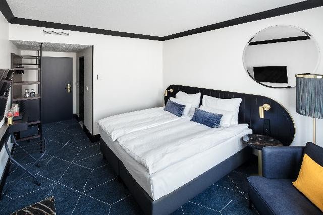 Legendární hotel Diplomat je po celkové rekonstrukci.jpg Legendární hotel Diplomat je po celkové rekonstrukci