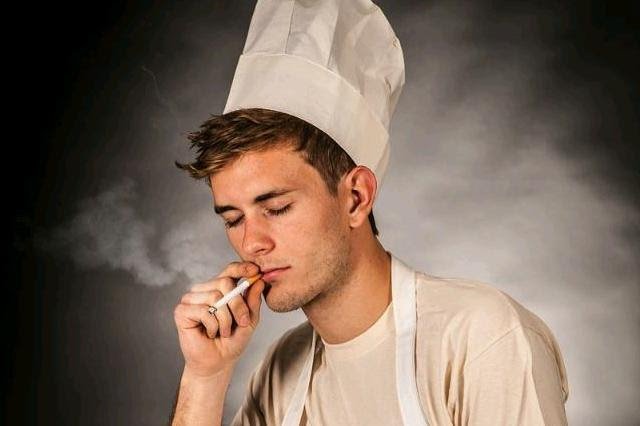 Polovina restaurací nedovoluje ani elektronické cigarety.jpg Polovina restaurací nedovoluje ani elektronické cigarety