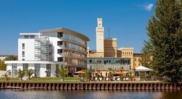 Arcona Hotel am Havelufer v Postupimi.jpg Arcona Hotel am Havelufer v Postupimi