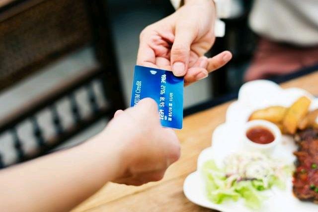 Stravenková karta, Ilustrační fotografie.jpg Stravenková karta, Ilustrační fotografie