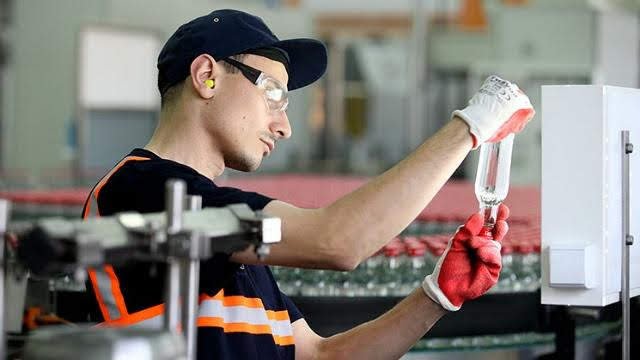 Stock Plzeň vyrobí a dodá dezinfekci zdarma.jpg Stock Plzeň vyrobí a dodá dezinfekci zdarma