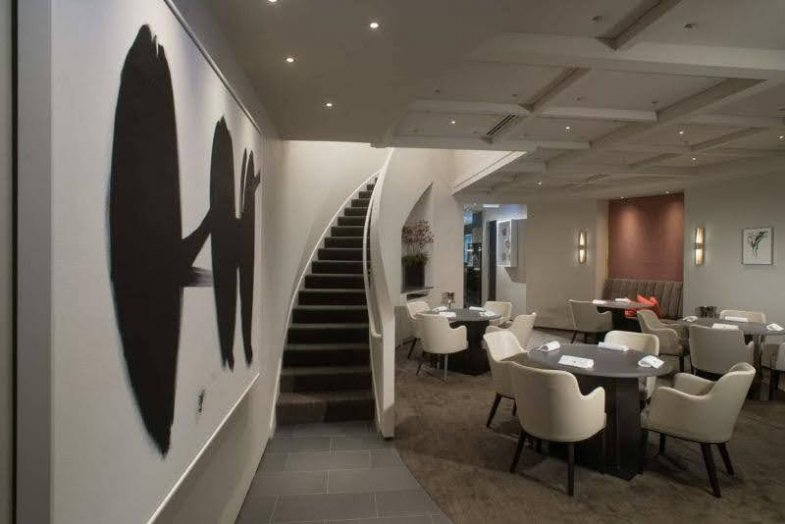 Interiér restaurace Alinea.jpg Interiér restaurace Alinea