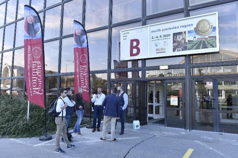 Jižní Morava úspěšně hostila prestižní vinařskou soutěž.jpg Jižní Morava úspěšně hostila prestižní vinařskou soutěž