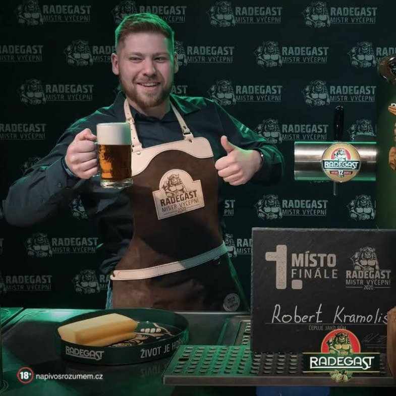 Mistrem výčepního řemesla v soutěži Radegast Mistr Výčepní 2020 se stal Robert Kramoliš z Pivnice Harcovna v Rožnově pod Radhoštěm.jpg Mistrem výčepního řemesla v soutěži Radegast Mistr Výčepní 2020 se stal Robert Kramoliš z Pivnice Harcovna v Rožnově pod Radhoštěm