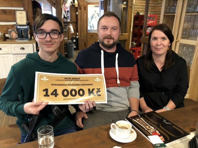 Sedmnáctiletý Nicolas Novotný z Chrudimi z plného zdraví náhle onemocněl v roce 2015.jpg Sedmnáctiletý Nicolas Novotný z Chrudimi z plného zdraví náhle onemocněl v roce 2015