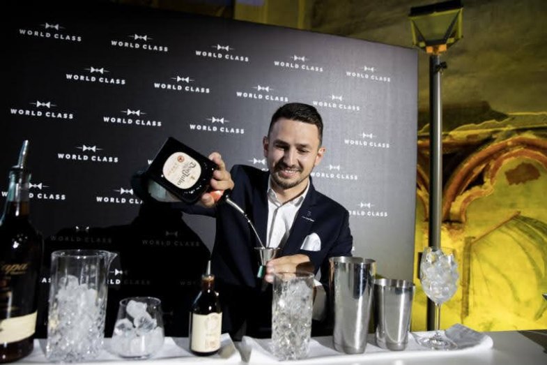 Nejlepším barmanem ČR pro rok 2023 je Jan Šebek.jpg Nejlepším barmanem ČR pro rok 2023 je Jan Šebek