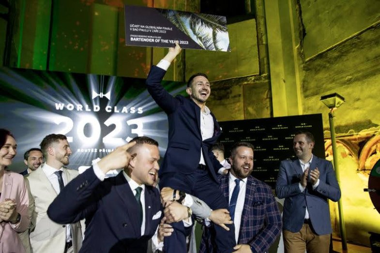 Nejlepším barmanem ČR pro rok 2023 je Jan Šebek.jpg Nejlepším barmanem ČR pro rok 2023 je Jan Šebek